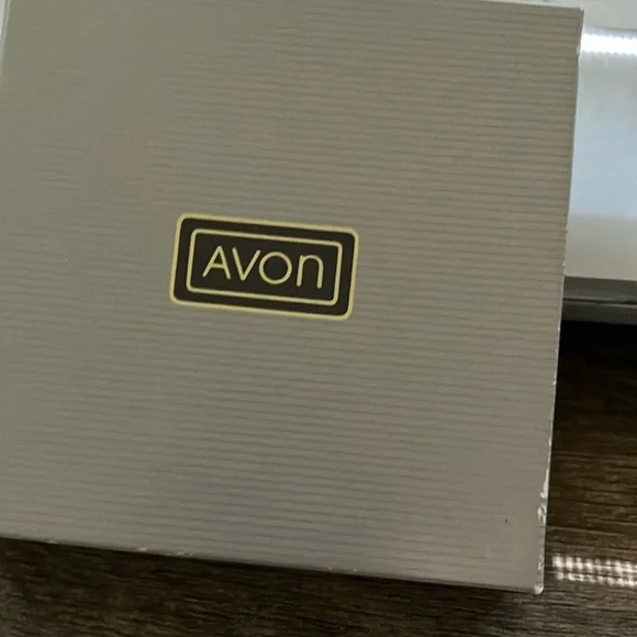 Avon Gold Necklace with Blue Square Pendant - Picture 4 of 5